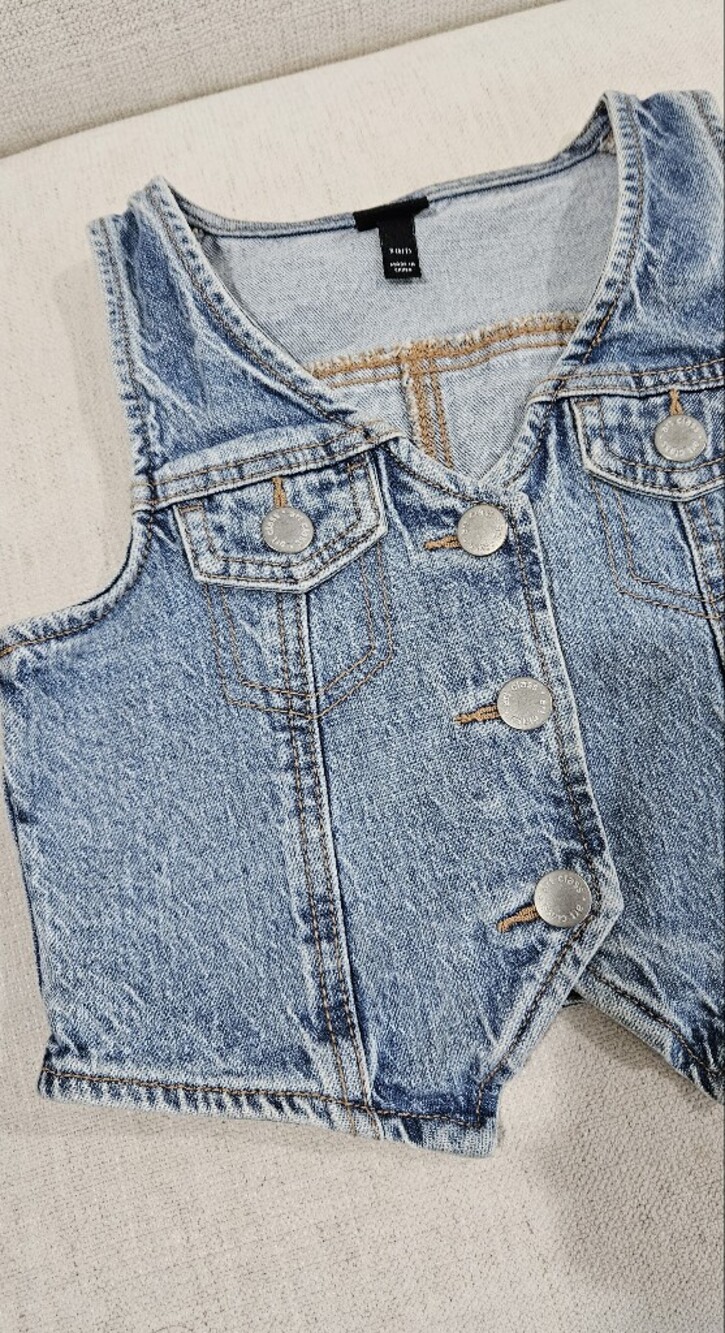 Classic Light Blue Denim Jeans Vest - Women - Picture 2 of 4